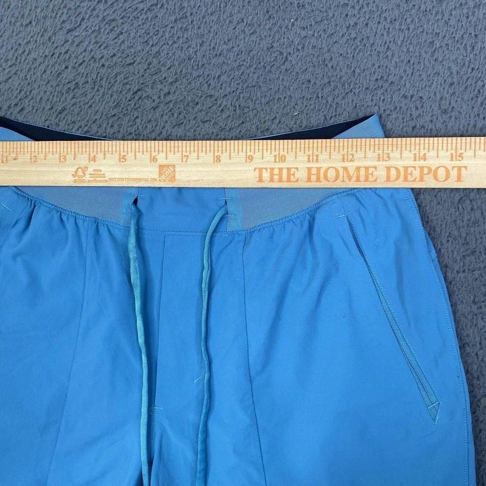 Lululemon License To Train LTT Shorts Mens Small Light Blue Zip Pockets Drawcord